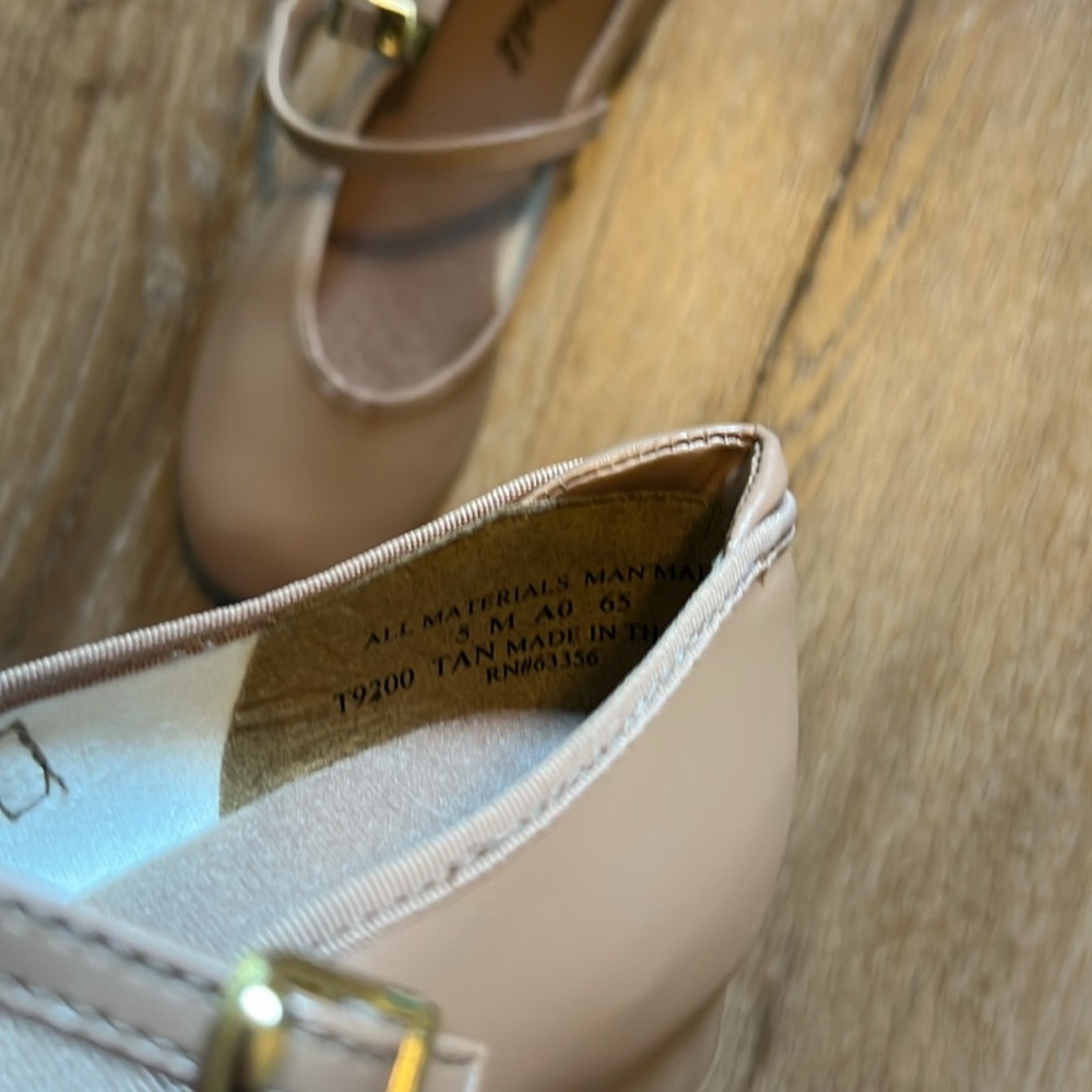 Theatricals Tan Tap shoes 5 M - Picture 4 of 5